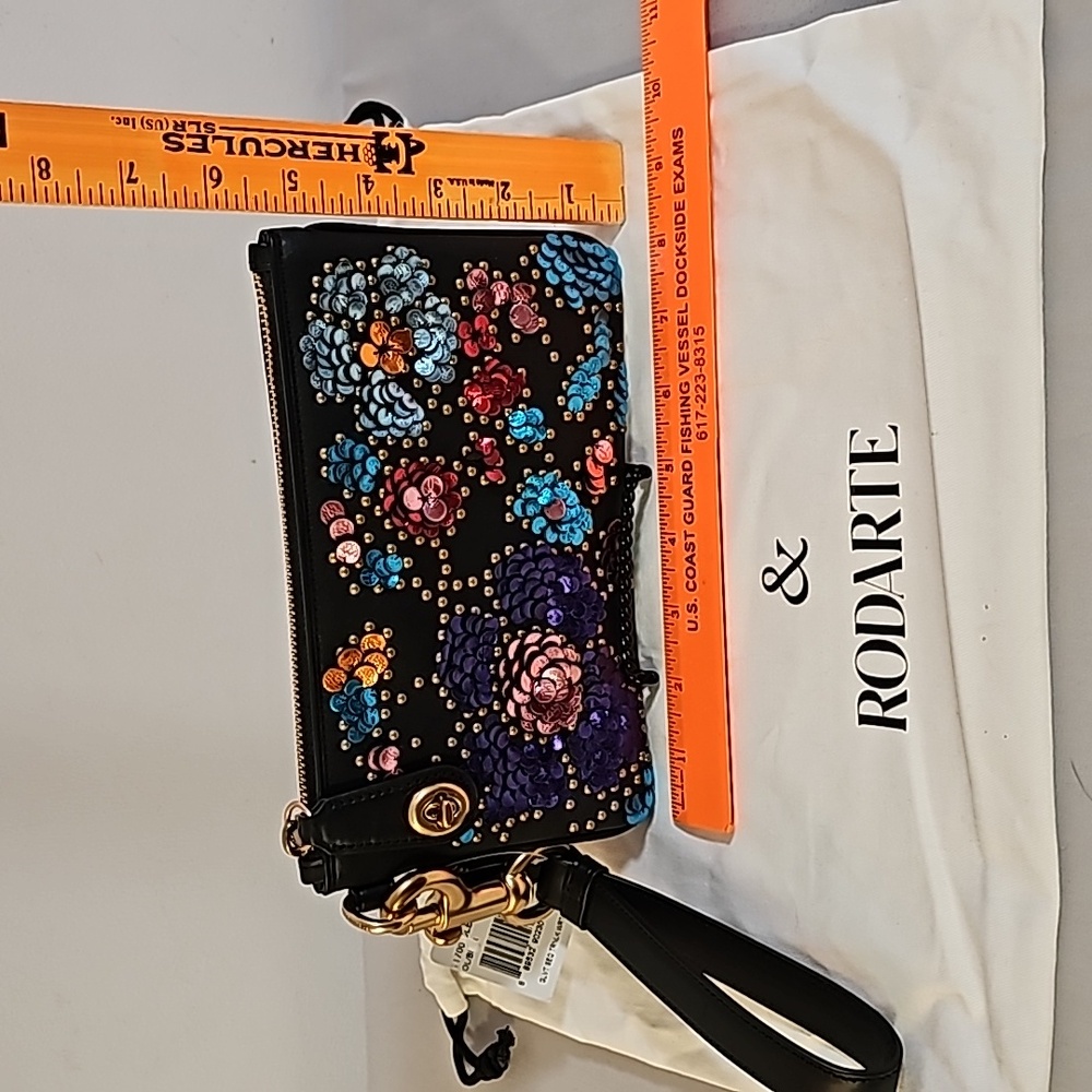 NEW COACH & Rodarte 11702 Turnlock Wristlet 30 Glovetanned Leather with Sequins - Picture 7 of 8